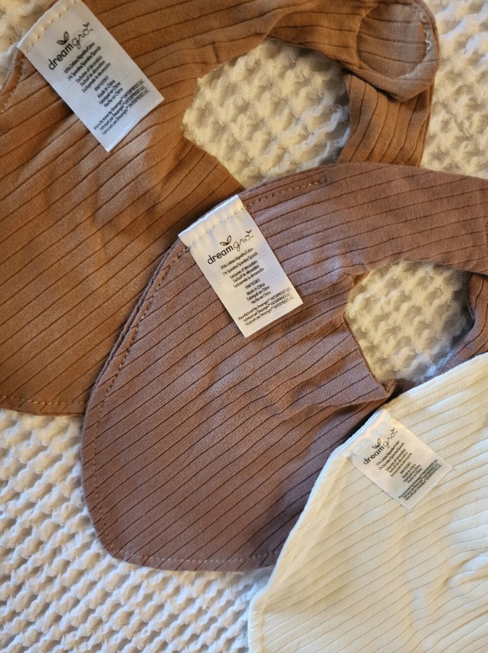 Neutral Ribbed Baby Bib Set - Picture 3 of 3